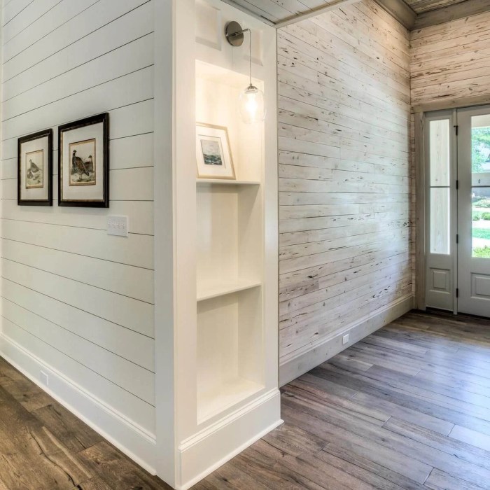 How to decorate a room with shiplap